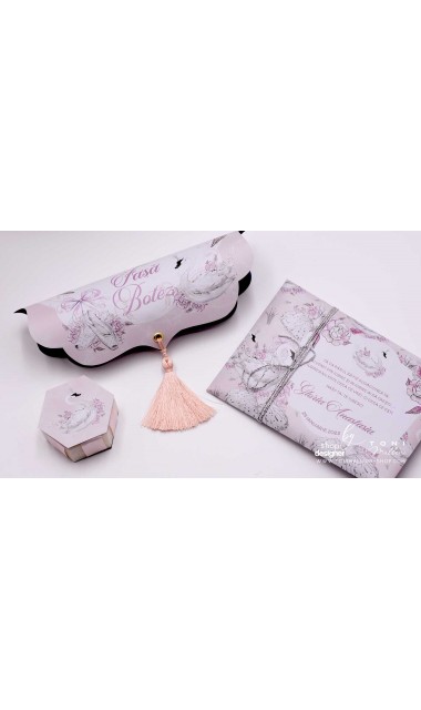 Trusou de botez cu lebede si motive florale personalizat pentru fete, Lebada alba 23